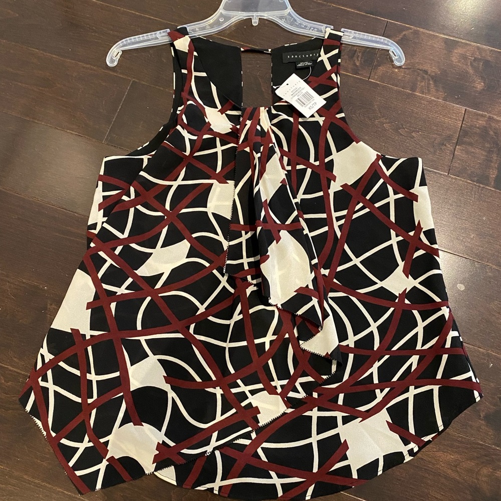 SANCTUARY top